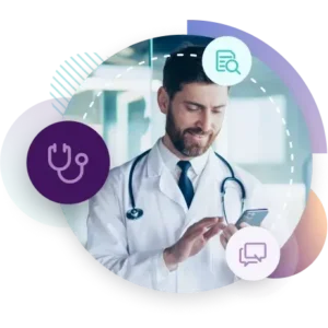 doctor mirando el móvil